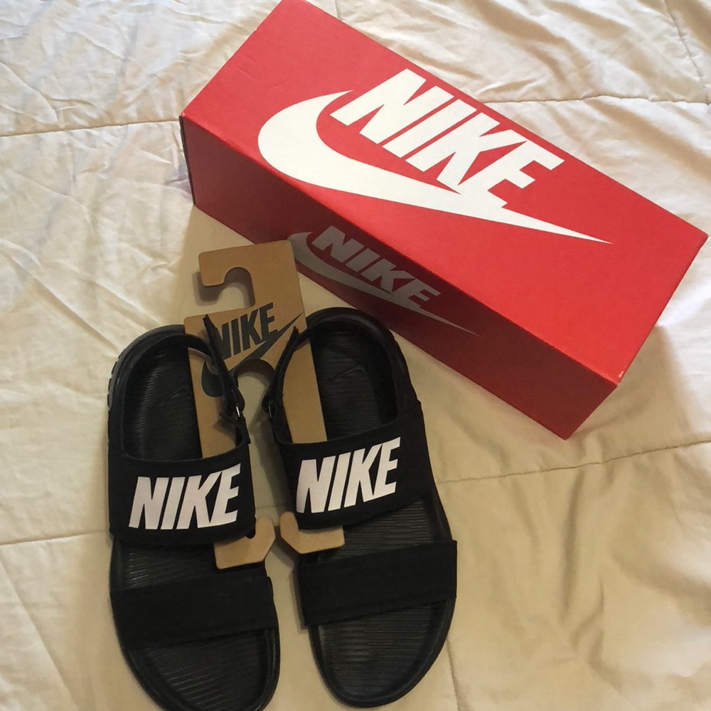 WMNS NIKE TANJUN SANDAL
